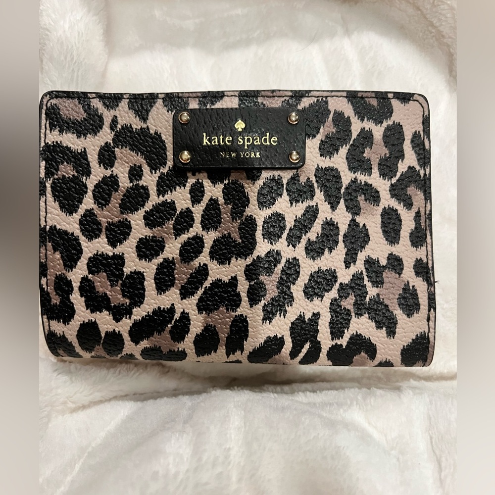 Kate Spade Wallet NWOT